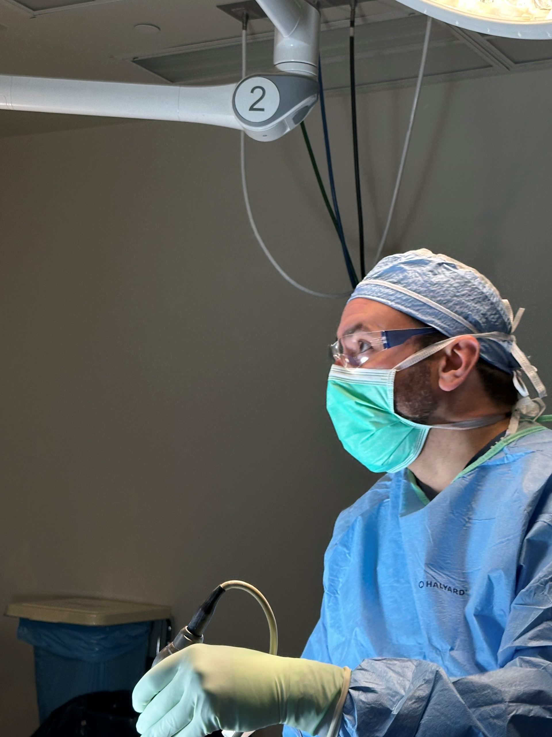 Dr. Tuck performing BEAR ACL implant